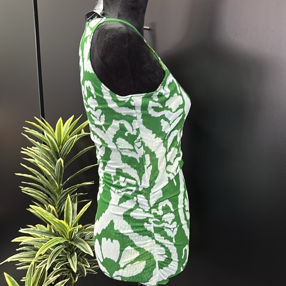 WHBM Reversible Semi Sheer,ruched,keyhole back,stretch,patterned floral Halter - Picture 10 of 12